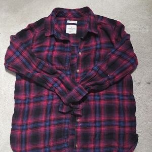 American Eagle Outfitters Red and Blue Plaid Casual Shirt